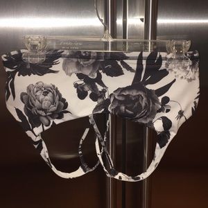 LuLu Lemon Sports Bra. Like new!